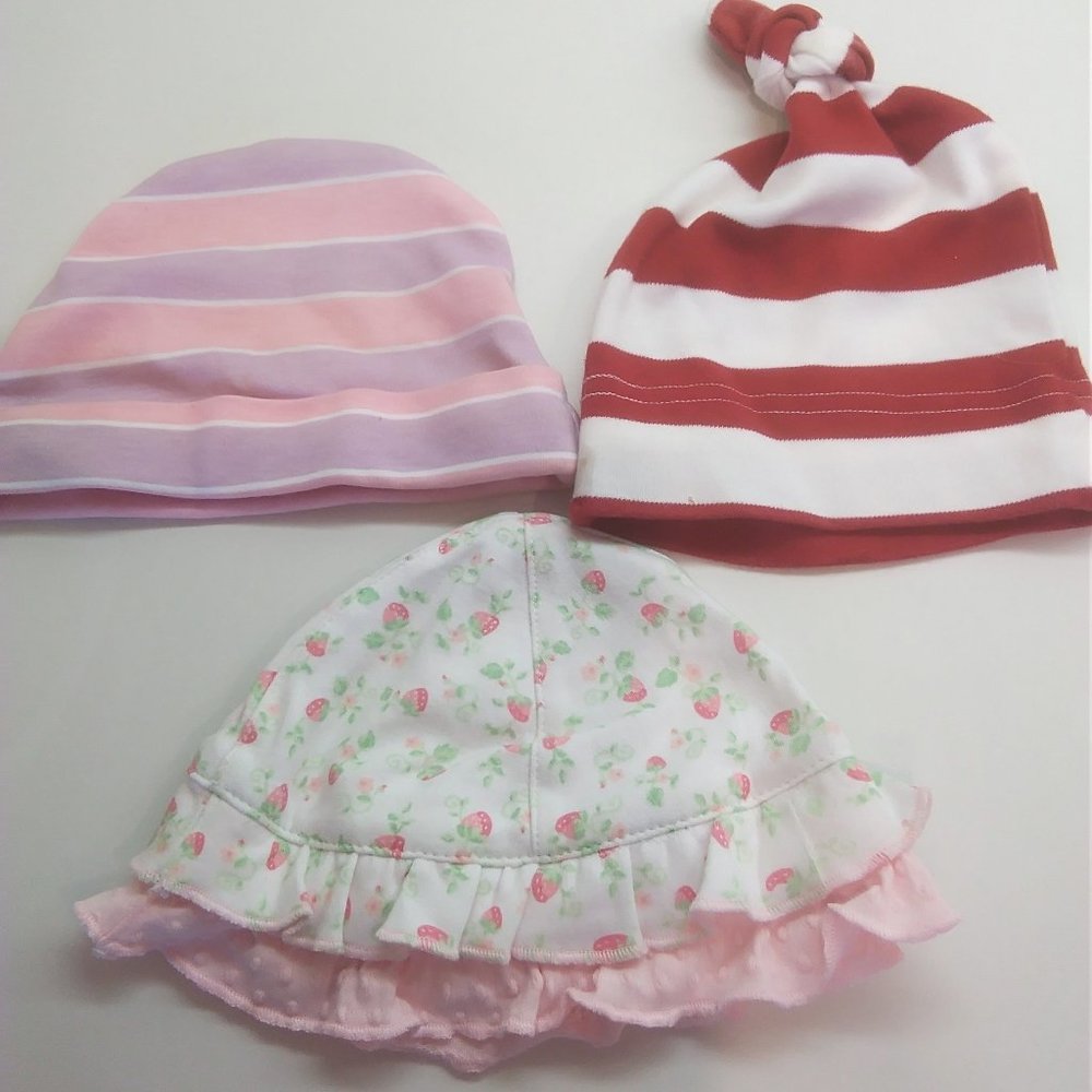 Baby Girls' 3 Knitted Caps